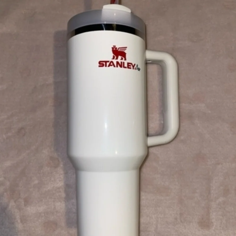 Stanley Mistletoe Twist 40oz No Issues Like New - Picture 1 of 6